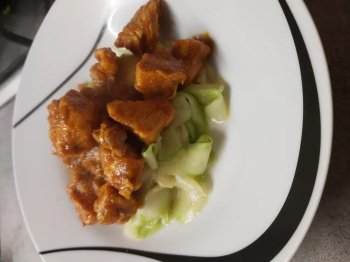 Poulet au curry et ses tagliatelles de courgette
