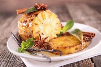 Ananas roti à la vanille