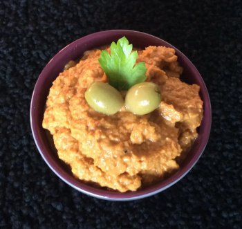 Tapenade d'olive verte à la Basque