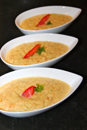 Soupe froide concombre, feta et tomates séchés