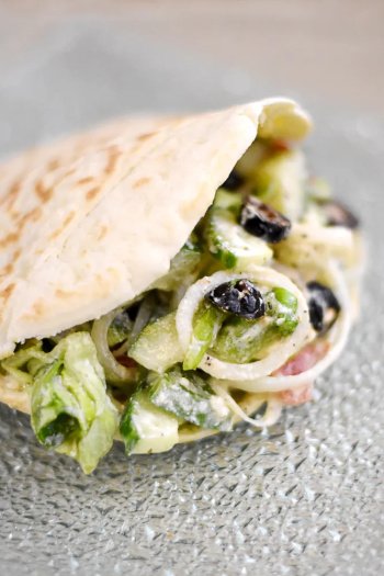 Pains pita garnis à la grecque