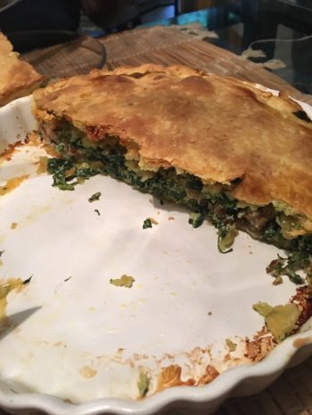 Tourte aux épinards, hareng fumé et parmesan