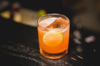 Cocktail à l'orangina (sans alcool)