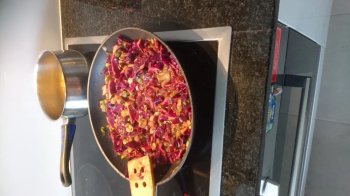 chou rouge et poireaux au bleu de bresse