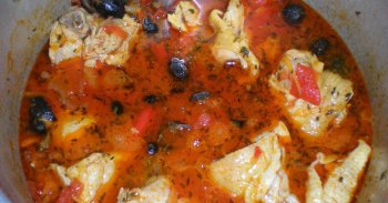 Ragoût de poulet à l'orange et aux olives noires