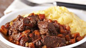 Sanglier vs Porc : Quel Est le Meilleur pour un Ragoût ?