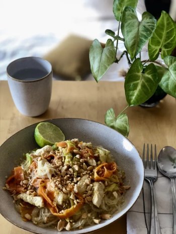 Pad thaï aux vermicelles et poulet
