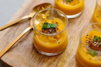 Potage au potiron et aux crevettes