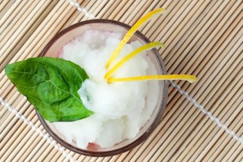 Sorbet à la menthe simple