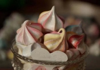 Les Petites Meringues