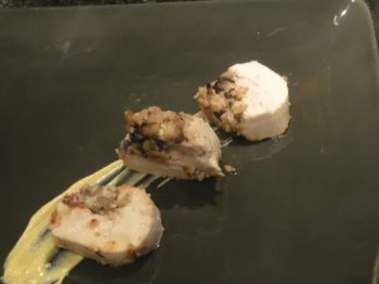 Ballotine de poulet au jambon et aux champignons