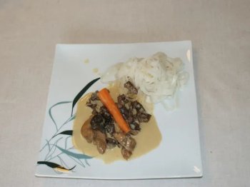 Poulet Thai coco et champignons noirs