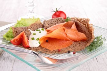 Galettes de sarrasin au saumon