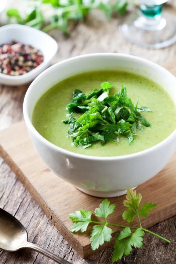 Soupe aux fanes de carottes (ou verdure)