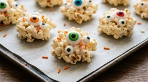 Petits Monstres de Pop-corn à la Guimauve Fondue