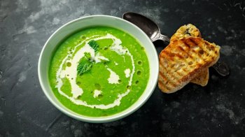 Soupe glacée au concombre