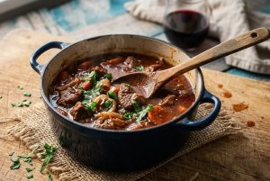 Daube d'agneau au vin rouge et zestes d'orange