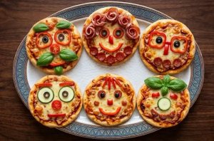 Mini-pizzas aux drôles de visages