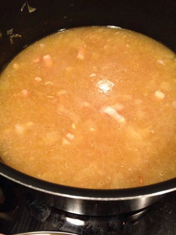 Soupe à l'oignon et lardons