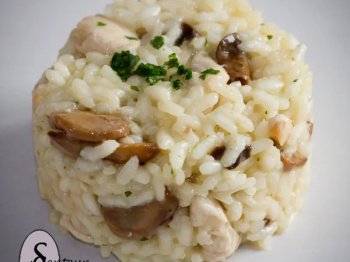 Riz au poulet et aux champignons façon risotto.
