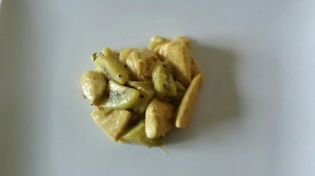 Poulet au curry et aux Kiwis