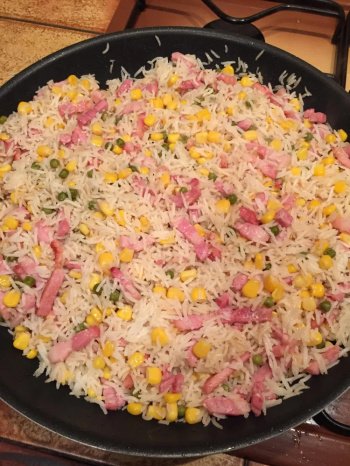 Riz grillé aux lardons et maïs