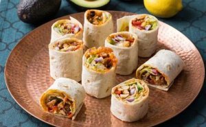 Burritos mexicains au poulet et guacamole