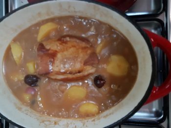 roti de porc, petits pois, carottes, pommes de terre  (frichti)