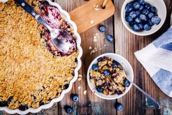 Crumble poires myrtilles