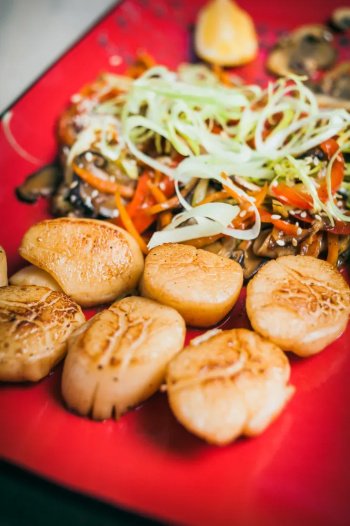 Wok de légumes aux Saint-Jacques