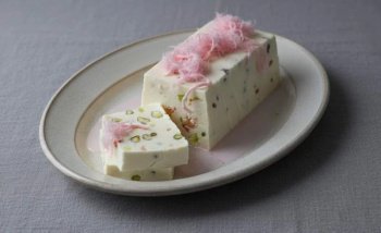 Nougat glacé au sirop de barbe à papa