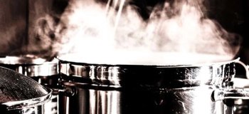 Les Techniques de Cuisson à Chaleur Humide