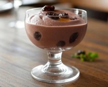 Mousse de raisin au vin de noix
