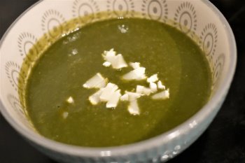 Velouté dépinards et fromage de chèvre