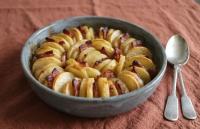 Pommes boulangères fondantes au lard et aux oignons