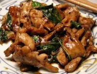 Poulet au basilic thaïlandais