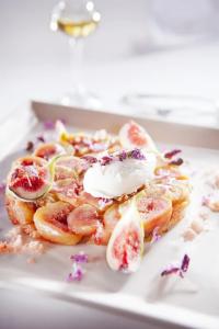 Tarte Tatin aux figues fraîches et aux fruits secs