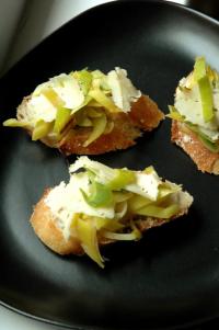 Tartines poireau tomme
