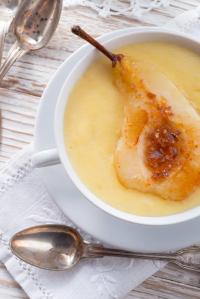 Mousse de poire sur coulis au chocolat