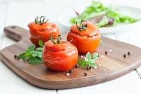 Tomates farcies aux courgettes et gruyère