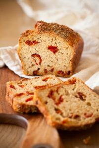 cake léger aux tomates séchées et parmesan