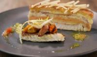Pressé d'anguilles fumées, foie gras, pommes et piment d'Espelette
