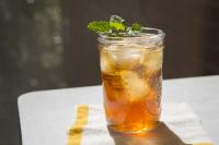 Thé glacé à la menthe