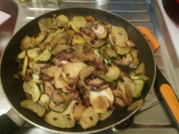 Patates sautées aux courgettes et au curry