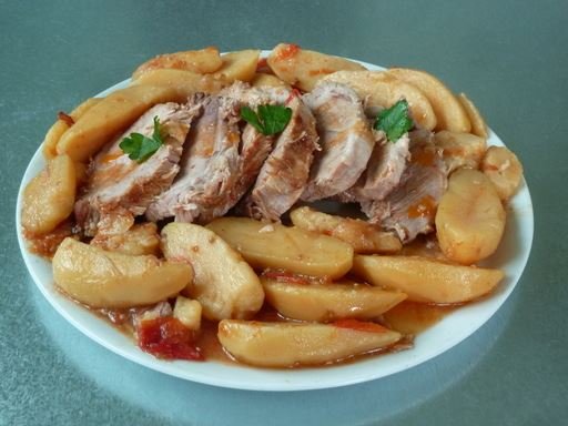 recette Rôti de porc à la tomate et aux pommes de terre