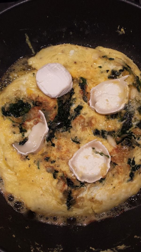 omelette chèvre-épinards