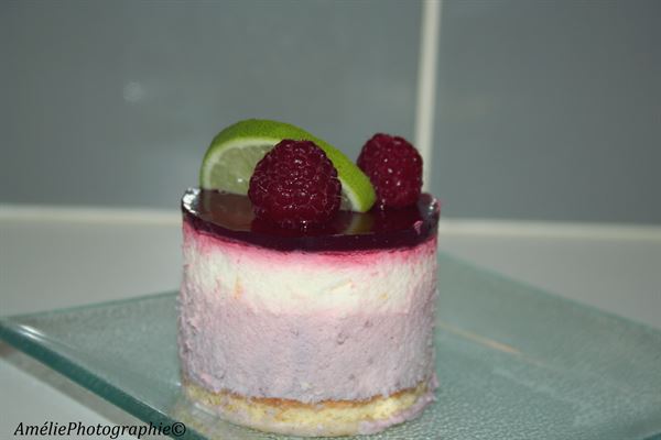 Petites mousses framboise, génoise et citron vert