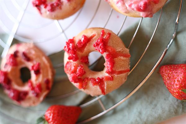 recette Donuts vanille-fraise au four (recette végétale)
