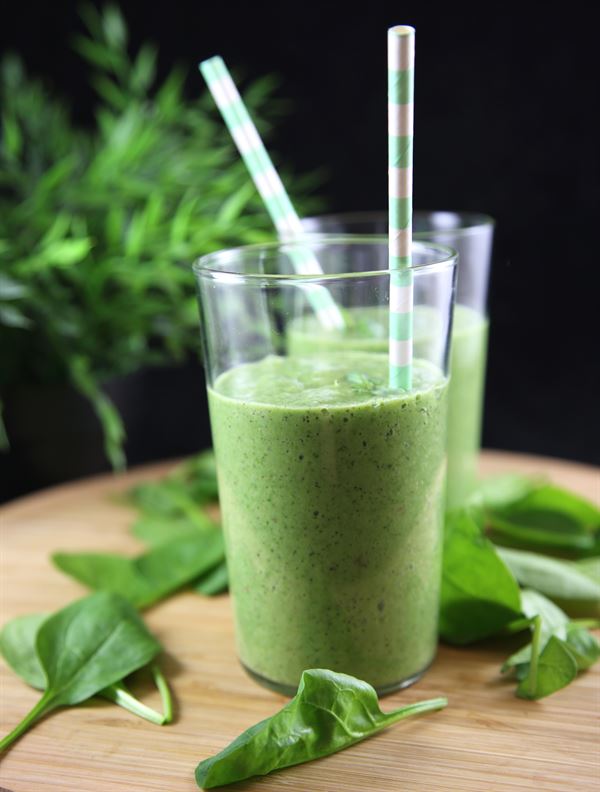 Smoothie vert kiwi épinard banane