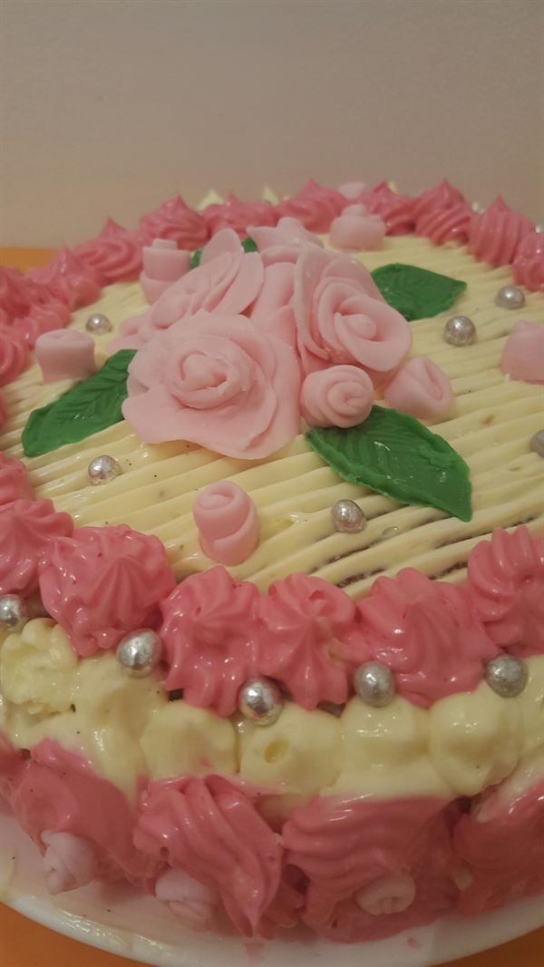 Gâteau de Savoie à la crème au beurre